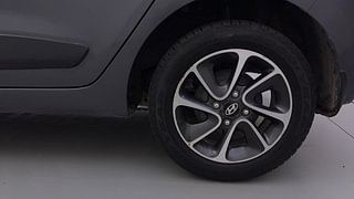 Used 2018 Hyundai Grand i10 [2017-2020] Sportz (O) AT 1.2 Kappa VTVT Petrol Automatic tyres LEFT REAR TYRE RIM VIEW