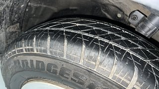 Used 2015 Maruti Suzuki Swift [2011-2017] VXi Petrol Manual tyres RIGHT FRONT TYRE TREAD VIEW