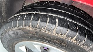 Used 2015 Hyundai Elite i20 [2014-2018] Magna 1.2 Petrol Manual tyres RIGHT REAR TYRE TREAD VIEW