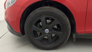 Used 2016 Volvo V40 Cross Country [2013-2018] T4 Momentum Petrol Automatic tyres LEFT FRONT TYRE RIM VIEW