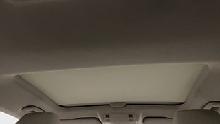Used 2016 Skoda Superb [2016-2019] L&K TSI AT Petrol Automatic top_features Sunroof
