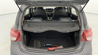 Used 2019 Hyundai Grand i10 [2017-2020] Sportz AT 1.2 Kappa VTVT Petrol Automatic interior DICKY INSIDE VIEW