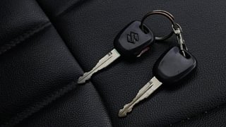 Used 2010 Maruti Suzuki Swift [2007-2011] VXi Petrol Manual extra CAR KEY VIEW