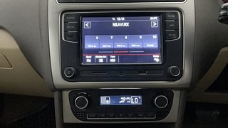 Used 2018 volkswagen Vento 1.2L Highline Plus Petrol AT Petrol Automatic interior MUSIC SYSTEM & AC CONTROL VIEW