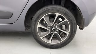 Used 2019 Hyundai Grand i10 [2017-2020] Sportz AT 1.2 Kappa VTVT Petrol Automatic tyres LEFT REAR TYRE RIM VIEW