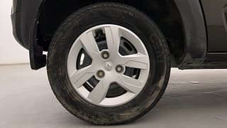 Used 2019 Renault Kwid [2015-2019] 1.0 RXT AMT Opt Petrol Automatic tyres RIGHT REAR TYRE RIM VIEW
