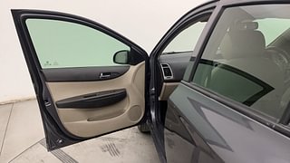 Used 2014 Hyundai i20 [2012-2014] Asta 1.4 CRDI Diesel Manual interior LEFT FRONT DOOR OPEN VIEW