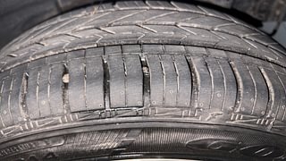 Used 2018 Hyundai Grand i10 [2017-2020] Sportz (O) AT 1.2 Kappa VTVT Petrol Automatic tyres LEFT REAR TYRE TREAD VIEW