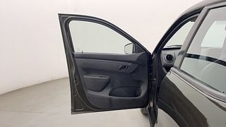 Used 2018 Renault Kwid [2015-2019] 1.0 RXT AMT Opt Petrol Automatic interior LEFT FRONT DOOR OPEN VIEW
