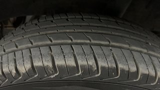Used 2019 Renault Kwid [2017-2019] RXT 1.0 SCE Special (O) Petrol Manual tyres LEFT REAR TYRE TREAD VIEW