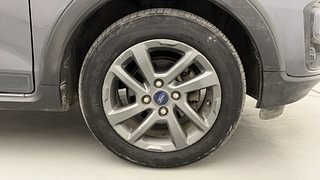 Used 2018 Ford Freestyle [2017-2021] Titanium 1.2 Petrol Manual tyres RIGHT FRONT TYRE RIM VIEW