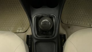 Used 2013 Volkswagen Polo [2010-2014] Comfortline 1.2L (P) Petrol Manual interior GEAR  KNOB VIEW