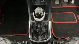 Used 2022 Renault Kwid Climber 1.0l SCE Petrol MT Petrol Manual interior GEAR  KNOB VIEW