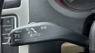 Used 2017 Volkswagen Ameo [2016-2020] Highline1.2L (P) Petrol Manual top_features Cruise control