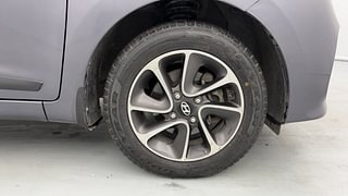 Used 2019 Hyundai Grand i10 [2017-2020] Sportz AT 1.2 Kappa VTVT Petrol Automatic tyres RIGHT FRONT TYRE RIM VIEW