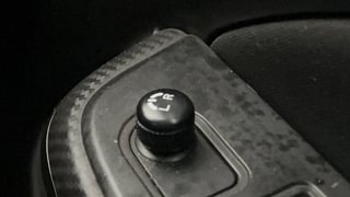 Used 2019 Maruti Suzuki Swift [2017-2021] VXI AMT Petrol Automatic top_features Adjustable ORVM