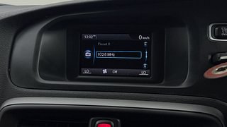 Used 2016 Volvo V40 Cross Country [2013-2018] T4 Momentum Petrol Automatic top_features Integrated (in-dash) music system