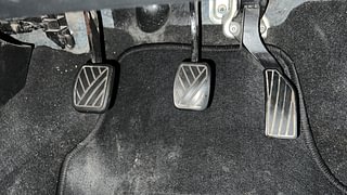 Used 2015 Maruti Suzuki Swift [2011-2017] VXi Petrol Manual interior PEDALS VIEW