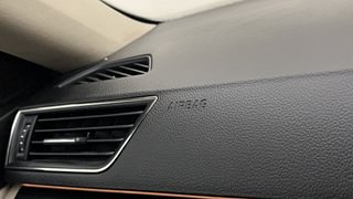 Used 2016 Skoda Superb [2016-2019] L&K TSI AT Petrol Automatic top_features Airbags