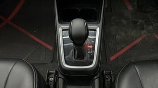 Used 2019 Maruti Suzuki Swift [2017-2021] VXI AMT Petrol Automatic interior GEAR  KNOB VIEW