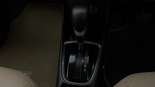 Used 2022 Honda Amaze 1.2 VX CVT i-VTEC Petrol Automatic interior GEAR  KNOB VIEW
