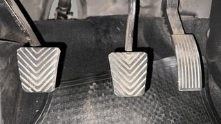 Used 2015 Hyundai Elite i20 [2014-2018] Asta 1.2 Petrol Manual interior PEDALS VIEW
