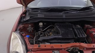 Used 2010 Maruti Suzuki Swift [2007-2011] VXi Petrol Manual engine ENGINE RIGHT SIDE HINGE & APRON VIEW