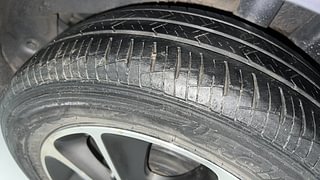Used 2019 Hyundai Grand i10 [2017-2020] Sportz AT 1.2 Kappa VTVT Petrol Automatic tyres LEFT REAR TYRE TREAD VIEW