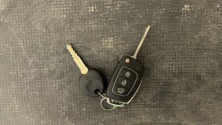 Used 2015 Hyundai Xcent [2014-2017] S Petrol Petrol Manual extra CAR KEY VIEW