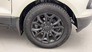 Used 2015 Ford EcoSport [2013-2015] Titanium 1.5L Ti-VCT AT Petrol Automatic tyres RIGHT FRONT TYRE RIM VIEW
