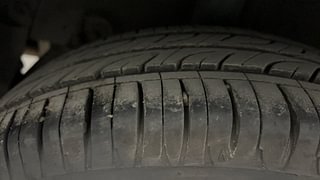 Used 2016 Hyundai Grand i10 Asta AT 1.2 Kappa VTVT Petrol Automatic tyres RIGHT REAR TYRE TREAD VIEW