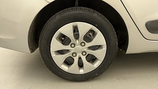 Used 2015 Hyundai Xcent [2014-2017] S Petrol Petrol Manual tyres RIGHT REAR TYRE RIM VIEW