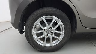 Used 2021 Maruti Suzuki Swift ZXI AMT Petrol Automatic tyres RIGHT REAR TYRE RIM VIEW