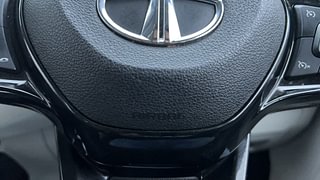 Used 2022 Tata Nexon XZ Plus (O) Petrol Manual top_features Airbags