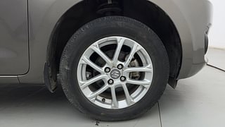 Used 2021 Maruti Suzuki Swift ZXI AMT Petrol Automatic tyres RIGHT FRONT TYRE RIM VIEW