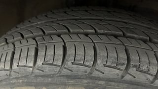 Used 2013 Toyota Etios [2010-2017] G Petrol Manual tyres RIGHT FRONT TYRE TREAD VIEW