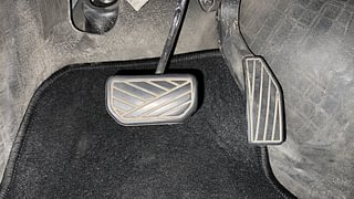Used 2018 Maruti Suzuki Ignis [2017-2018] Alpha AMT Diesel Diesel Automatic interior PEDALS VIEW