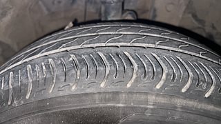 Used 2022 Honda Amaze 1.2 VX CVT i-VTEC Petrol Automatic tyres RIGHT FRONT TYRE TREAD VIEW