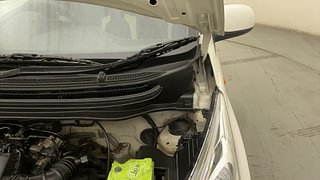 Used 2018 Hyundai Eon [2011-2018] Sportz Petrol Manual engine ENGINE LEFT SIDE HINGE & APRON VIEW