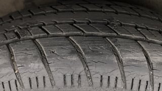 Used 2014 Maruti Suzuki Celerio VXI AMT Petrol Automatic tyres RIGHT REAR TYRE TREAD VIEW