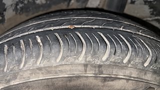 Used 2022 Honda Amaze 1.2 VX CVT i-VTEC Petrol Automatic tyres LEFT REAR TYRE TREAD VIEW