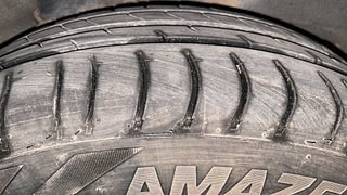 Used 2013 Hyundai i10 Sportz 1.2 Kappa2 Petrol Manual tyres LEFT REAR TYRE TREAD VIEW