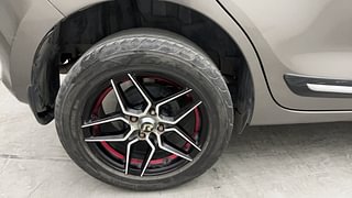 Used 2021 Maruti Suzuki Swift VXI AMT Petrol Automatic tyres RIGHT REAR TYRE RIM VIEW