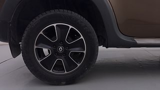 Used 2017 Renault Duster [2015-2019] 110 PS RXZ 4X2 MT Diesel Manual tyres RIGHT REAR TYRE RIM VIEW