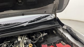 Used 2019 Toyota Innova Crysta [2016-2020] 2.4 G Diesel Manual engine ENGINE LEFT SIDE HINGE & APRON VIEW
