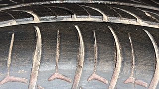 Used 2017 Mahindra KUV100 NXT [2017-2020] K8 D 6 STR Diesel Manual tyres LEFT FRONT TYRE TREAD VIEW