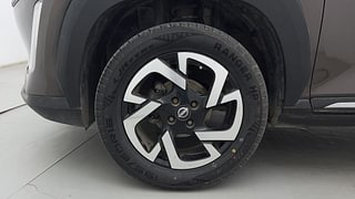 Used 2021 Nissan Magnite XV Petrol Manual tyres LEFT FRONT TYRE RIM VIEW