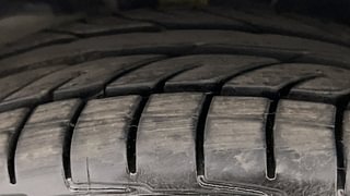 Used 2015 Ford EcoSport [2013-2015] Titanium 1.5L Ti-VCT AT Petrol Automatic tyres RIGHT FRONT TYRE TREAD VIEW