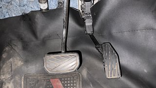 Used 2021 Maruti Suzuki Swift ZXI AMT Petrol Automatic interior PEDALS VIEW
