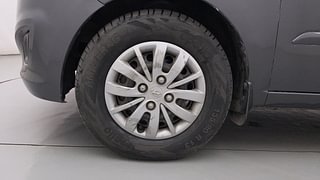 Used 2013 Hyundai i10 Sportz 1.2 Kappa2 Petrol Manual tyres LEFT FRONT TYRE RIM VIEW